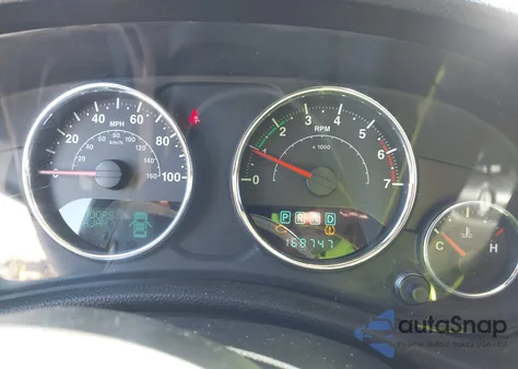 2011 Jeep Wrangler Sahara z USA, uszkodzony, nr VIN 1J4AA5D18BL636422